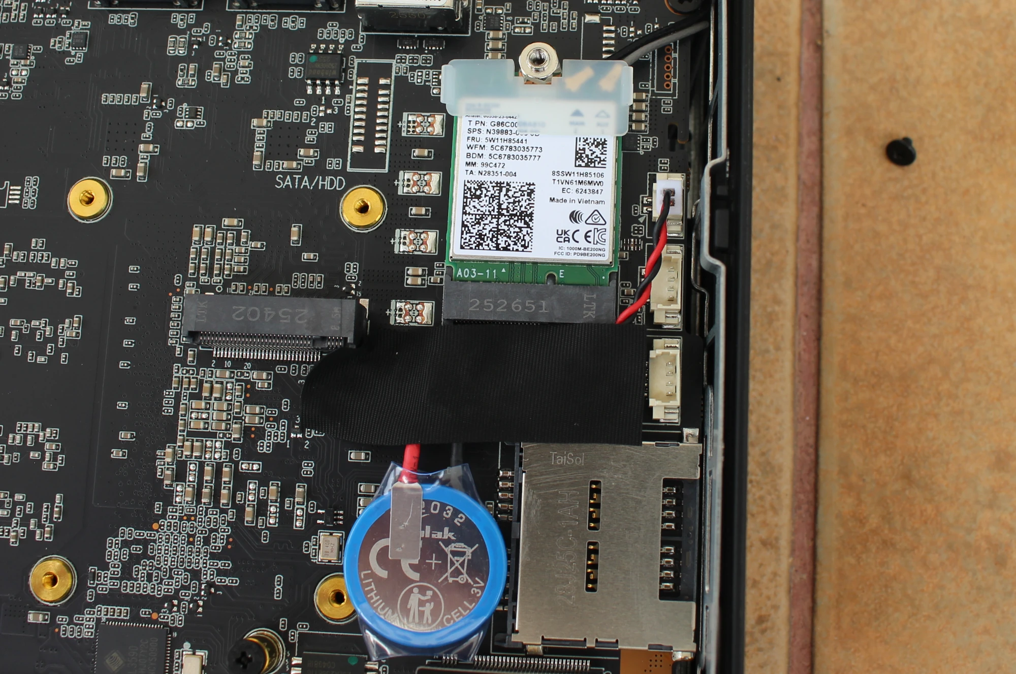Intel BE200 Intel BE200