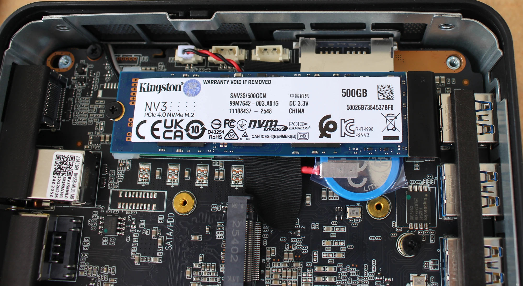 M.2 2280 PCIe SSD NVMe 500GB and M.2 2242 SSD slot M.2 2280 PCIe SSD NVMe 500GB and M.2 2242 SSD slot