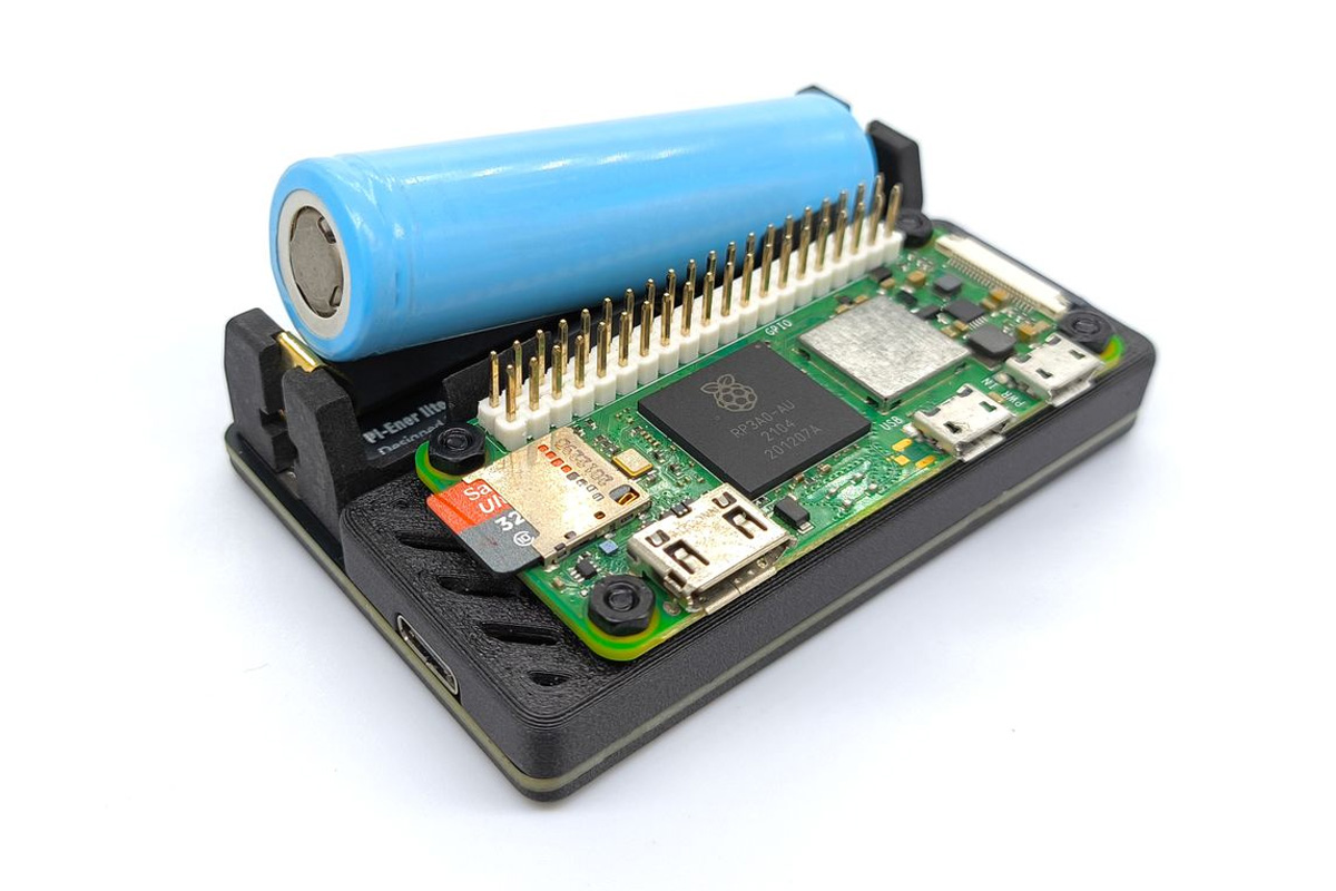 Pi Ener lite with Raspberry PI Zero attached Pi-Ener-lite with Raspberry PI Zero attached