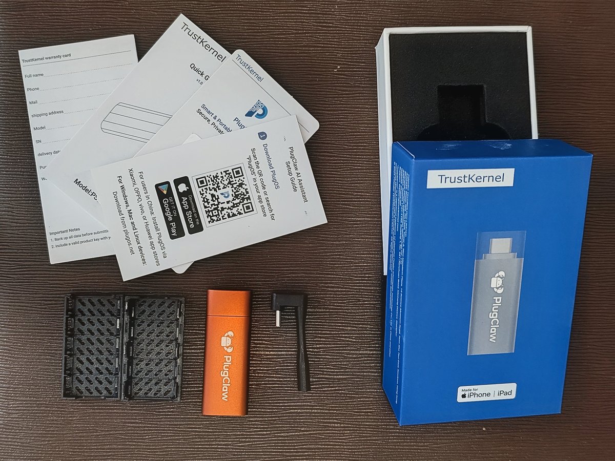 plugclaw contents flatlay plugclaw contents flatlay